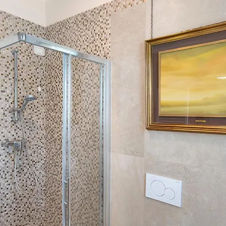 Golden Hill Apartament Bardolino